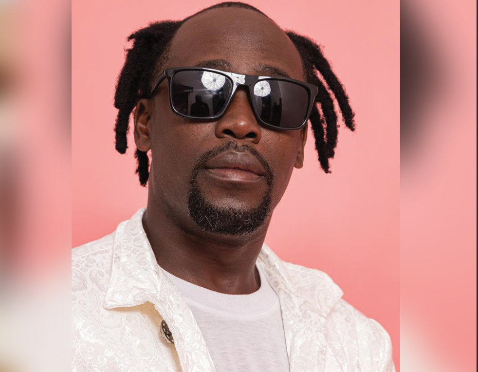 Sous les voiles de l’ombre : Mato, l’artiste qui prend enfin la parole